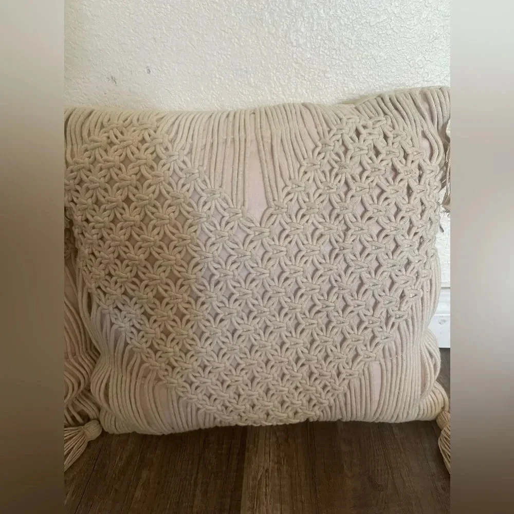 Opalhouse textured beige
